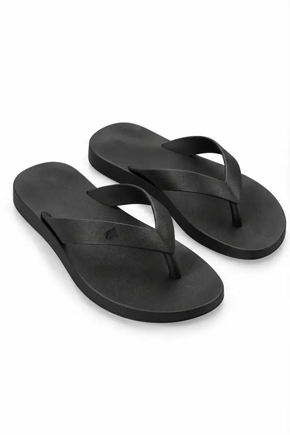 Chinelo essencial Laurent Richard, preto, produto isolado