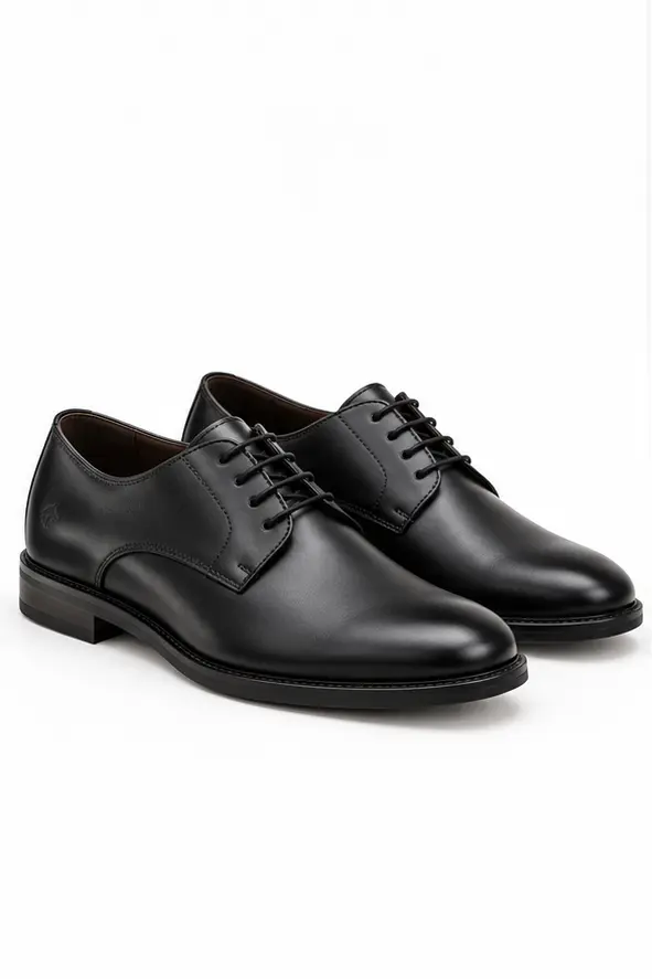 Derby Laurent Richard, preto, produto isolado